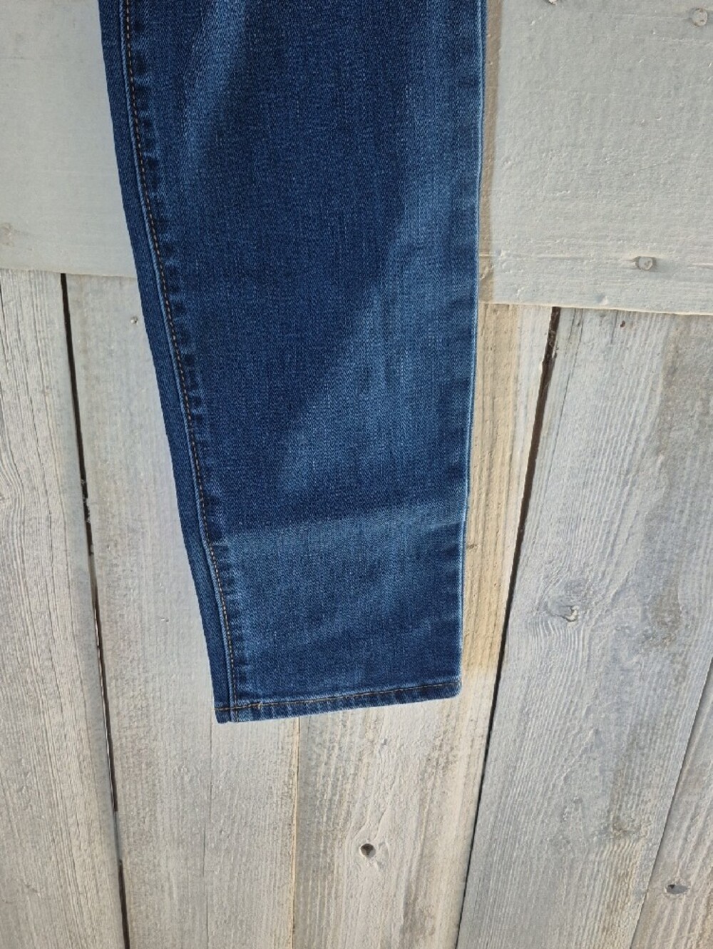 Old Navy Women's Skinny Jeans - Medium Blue Distressed - Picture 7 of 12